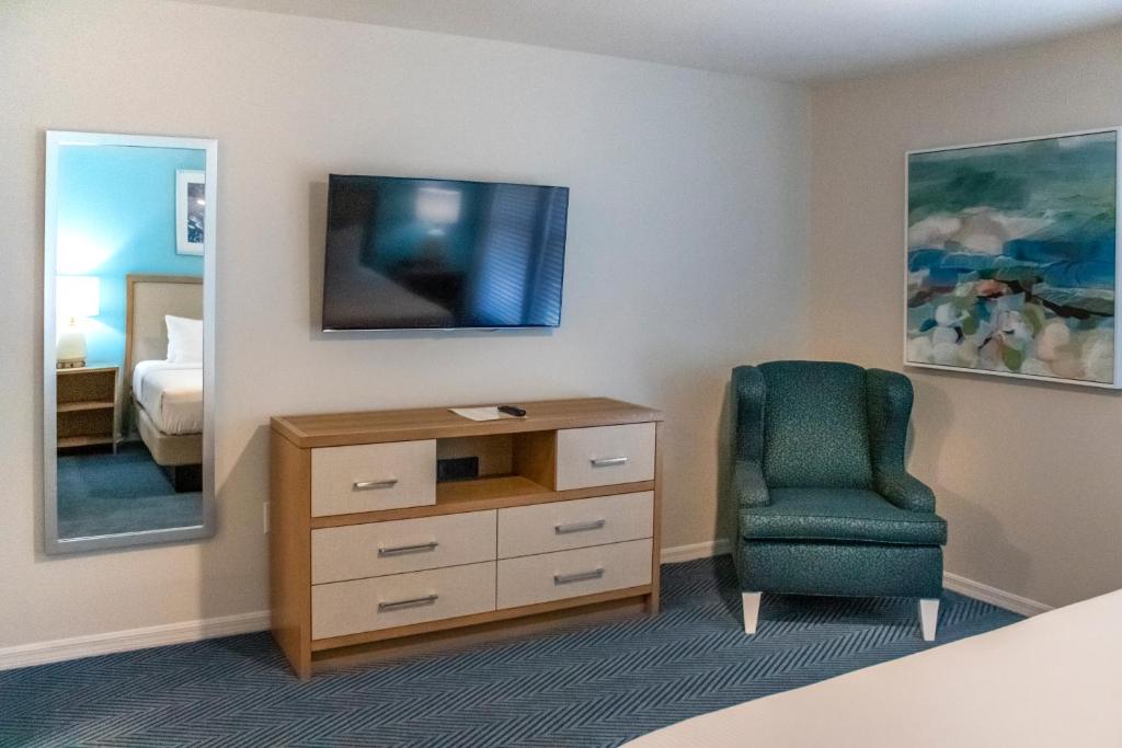 Deluxe Queen Suite photo