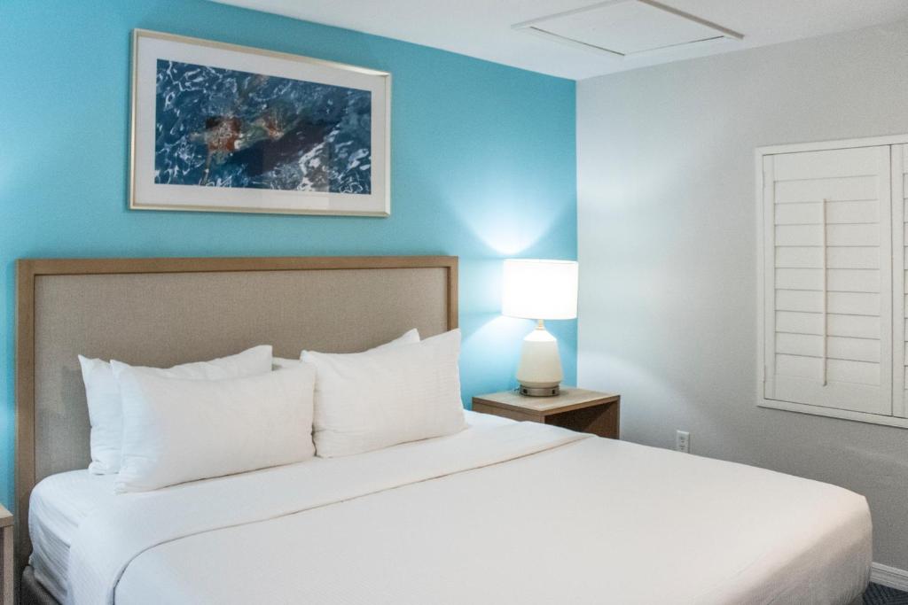 Deluxe Queen Suite photo