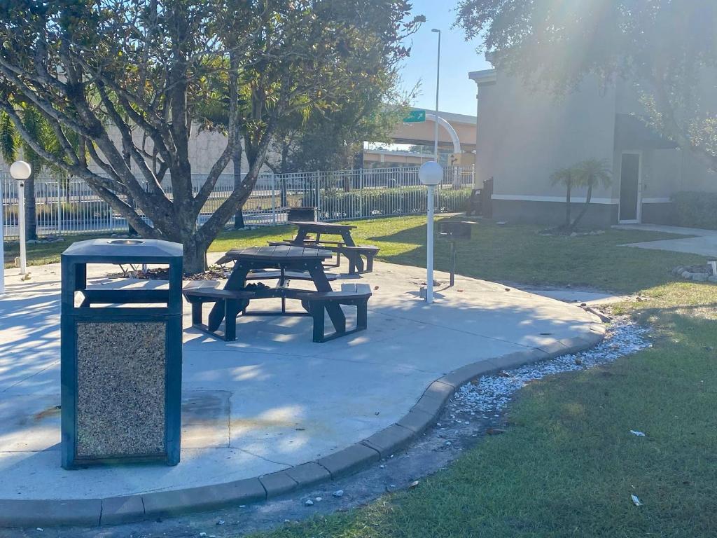 Quality Inn & Suites Tampa near Fairgrounds and Casino gallery 16