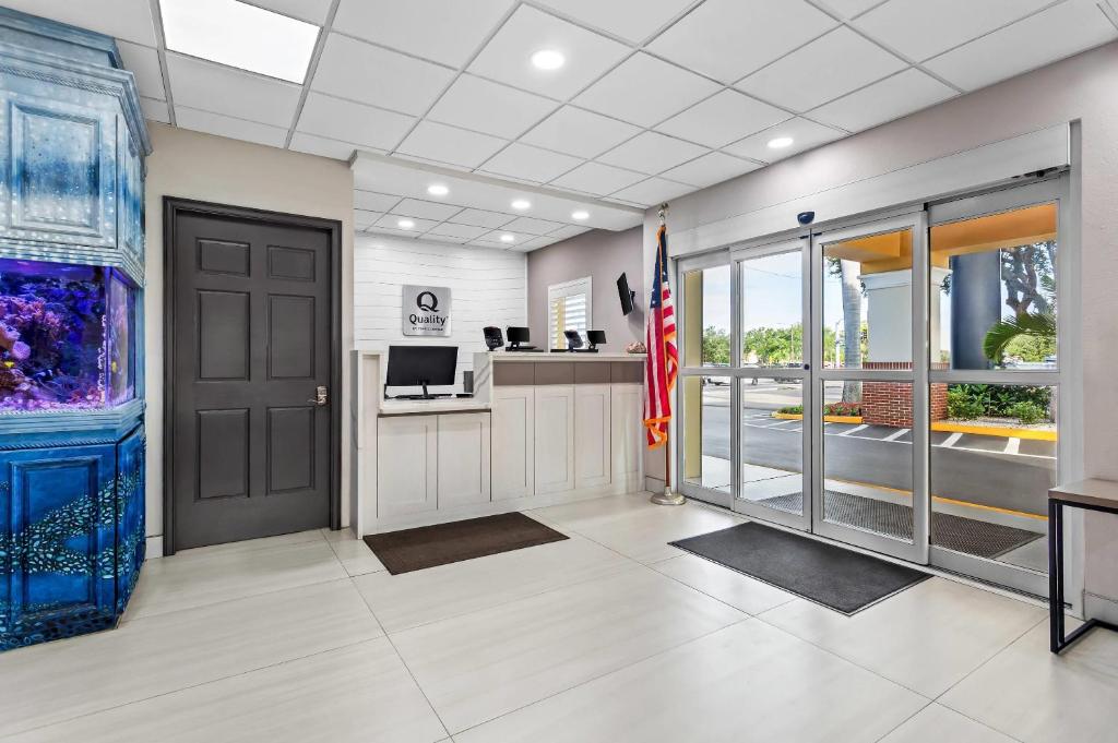 Quality Inn Tampa Airport - Cruise Port gallery 4