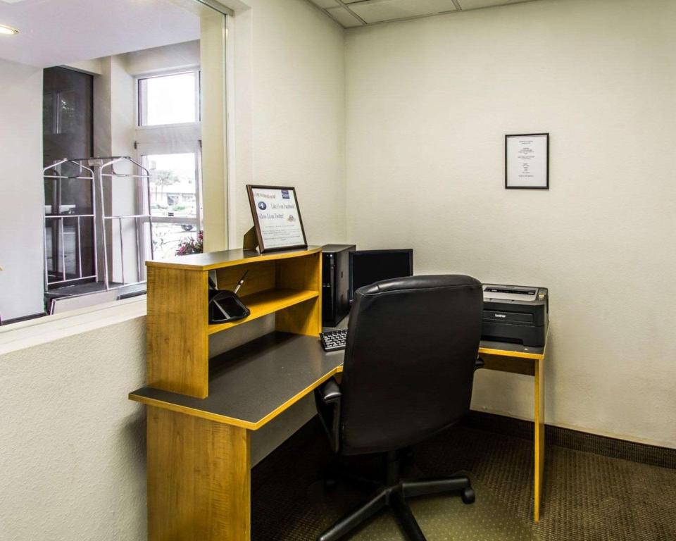 Sleep Inn & Suites Orlando International Airport gallery 14