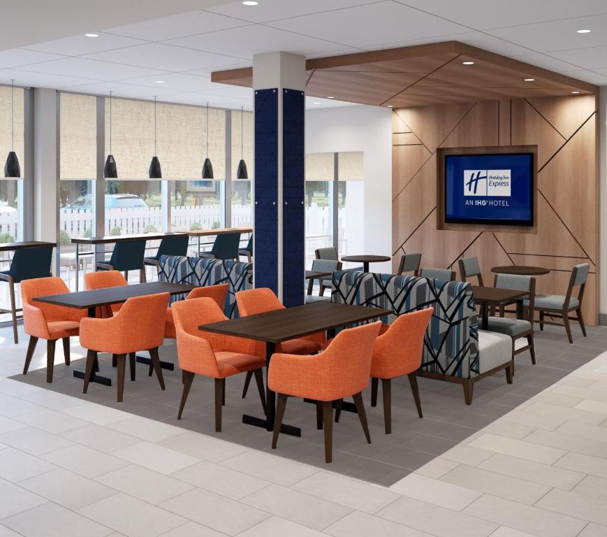 Holiday Inn Express & Suites Macclenny by IHG gallery 6