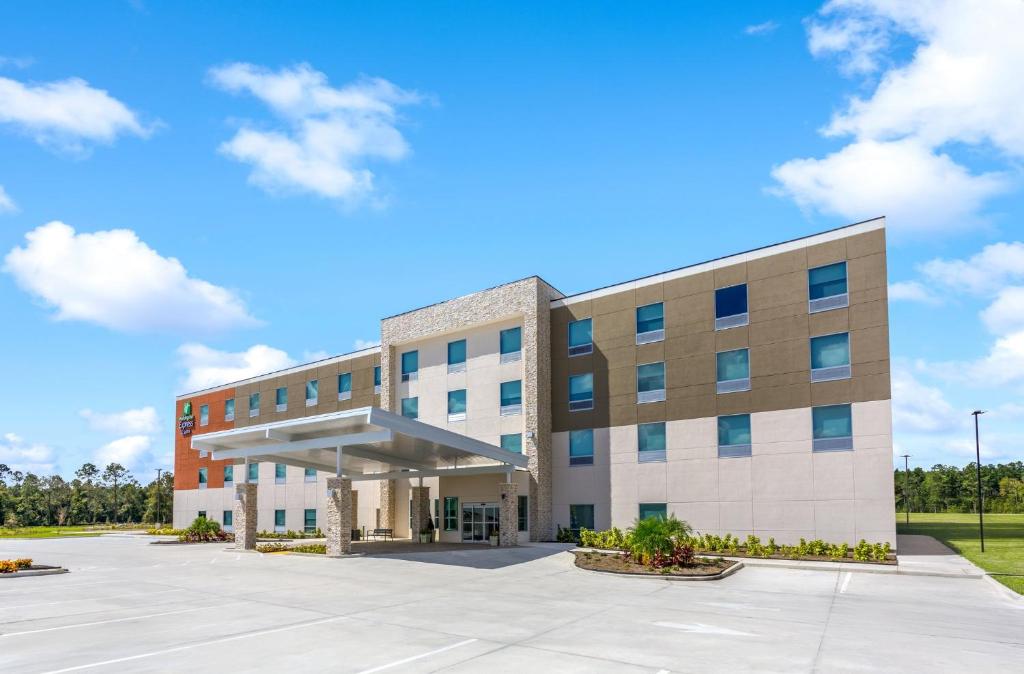 Holiday Inn Express & Suites Macclenny by IHG gallery 14
