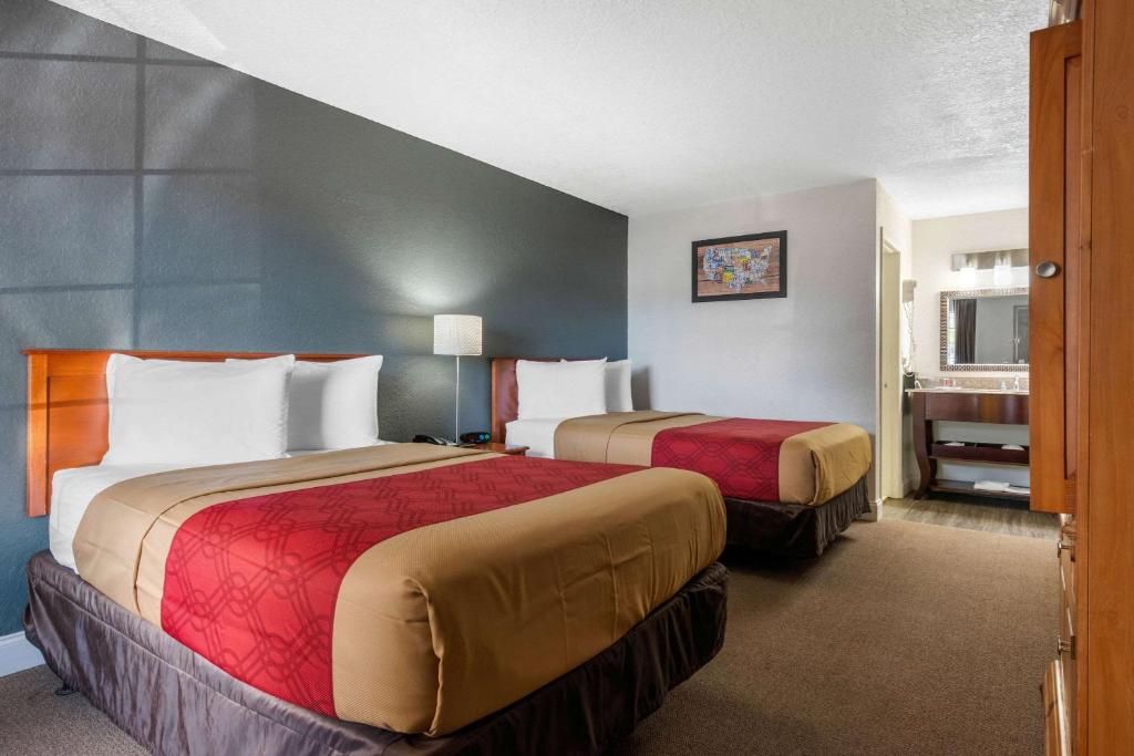 Econo Lodge Airport @ RJ Stadium gallery 8