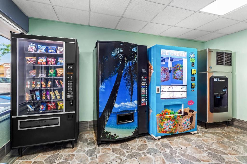 Quality Inn Tampa Airport - Cruise Port gallery 17